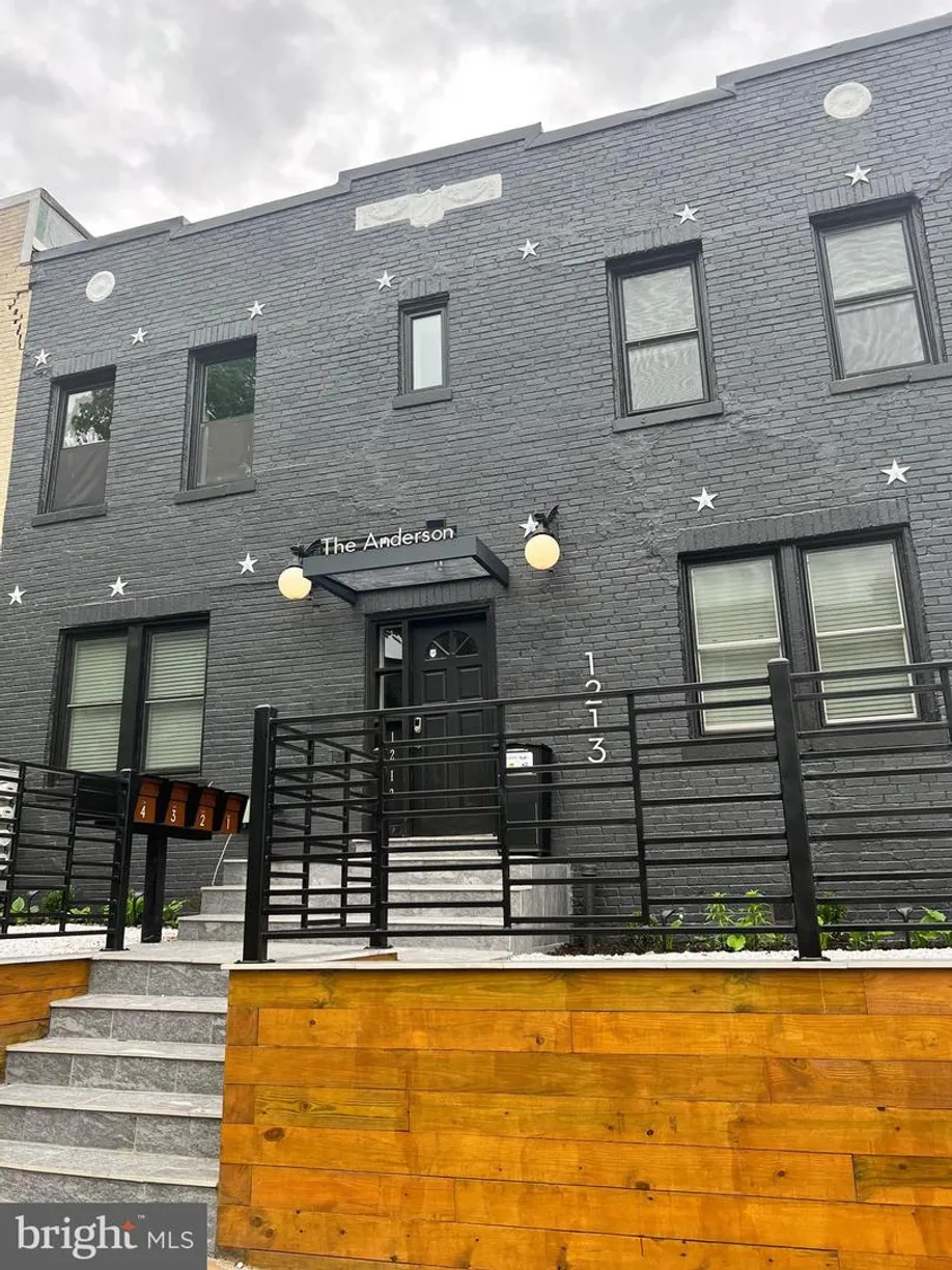 Washington Metro Area Real Estate | View 1213 Queen St Ne, 3 | 2 Beds