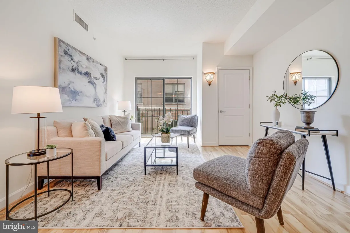 Washington Metro Area Real Estate | View 1111 25th St Nw, 823 | 1 Bed, 1 Bath