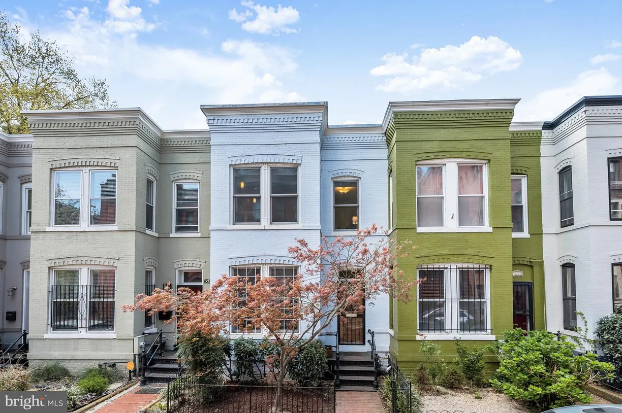 Washington Metro Area Real Estate | View 1620 Swann St Nw | 2 Beds, 1 Bath