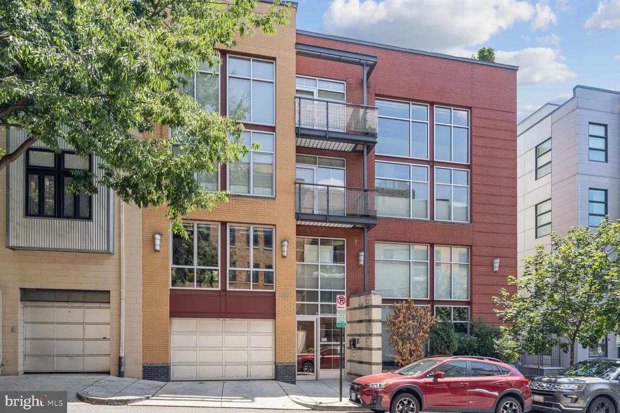Washington Metro Area Real Estate | View 2351 Champlain St Nw, p3 | Listing