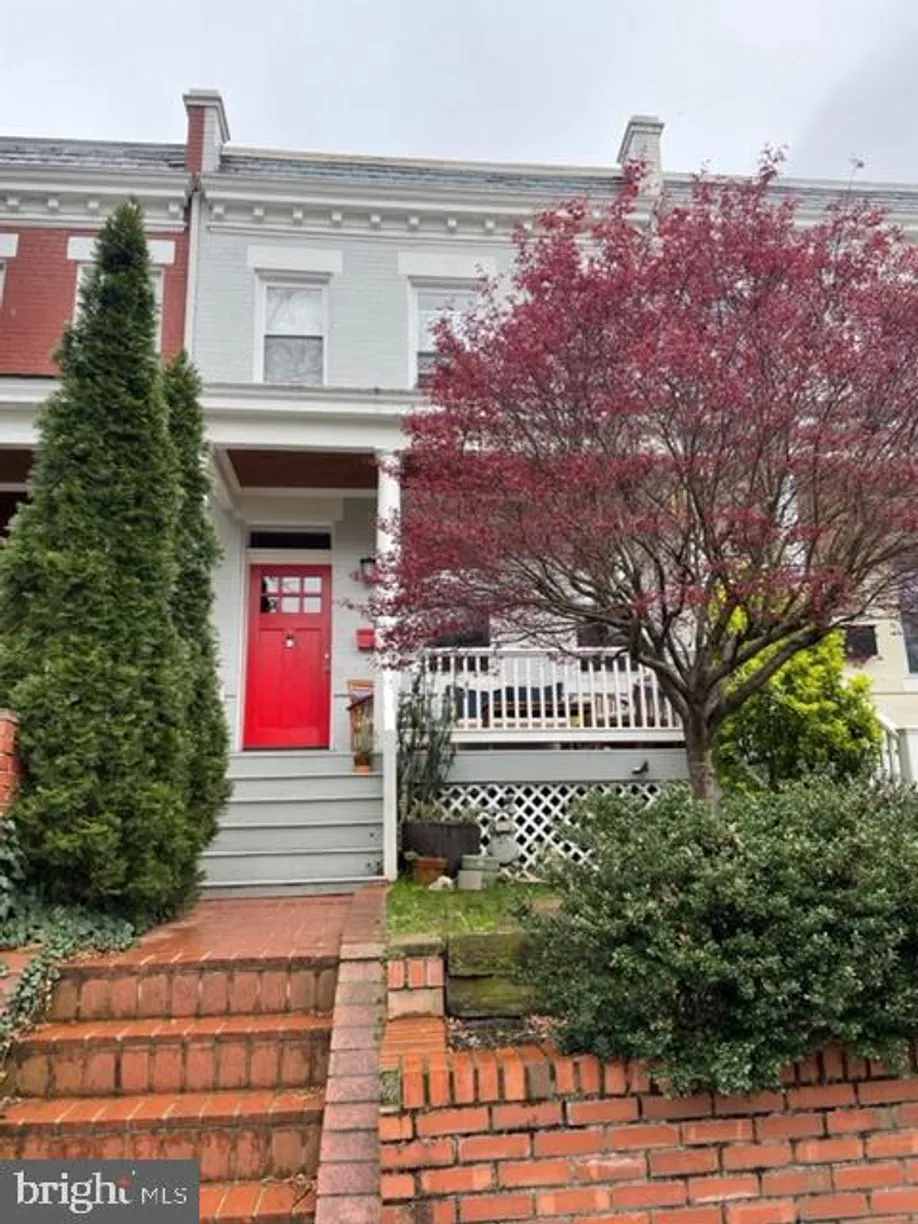 Washington Metro Area Real Estate | View 1321 Corbin Pl Ne | 3 Beds