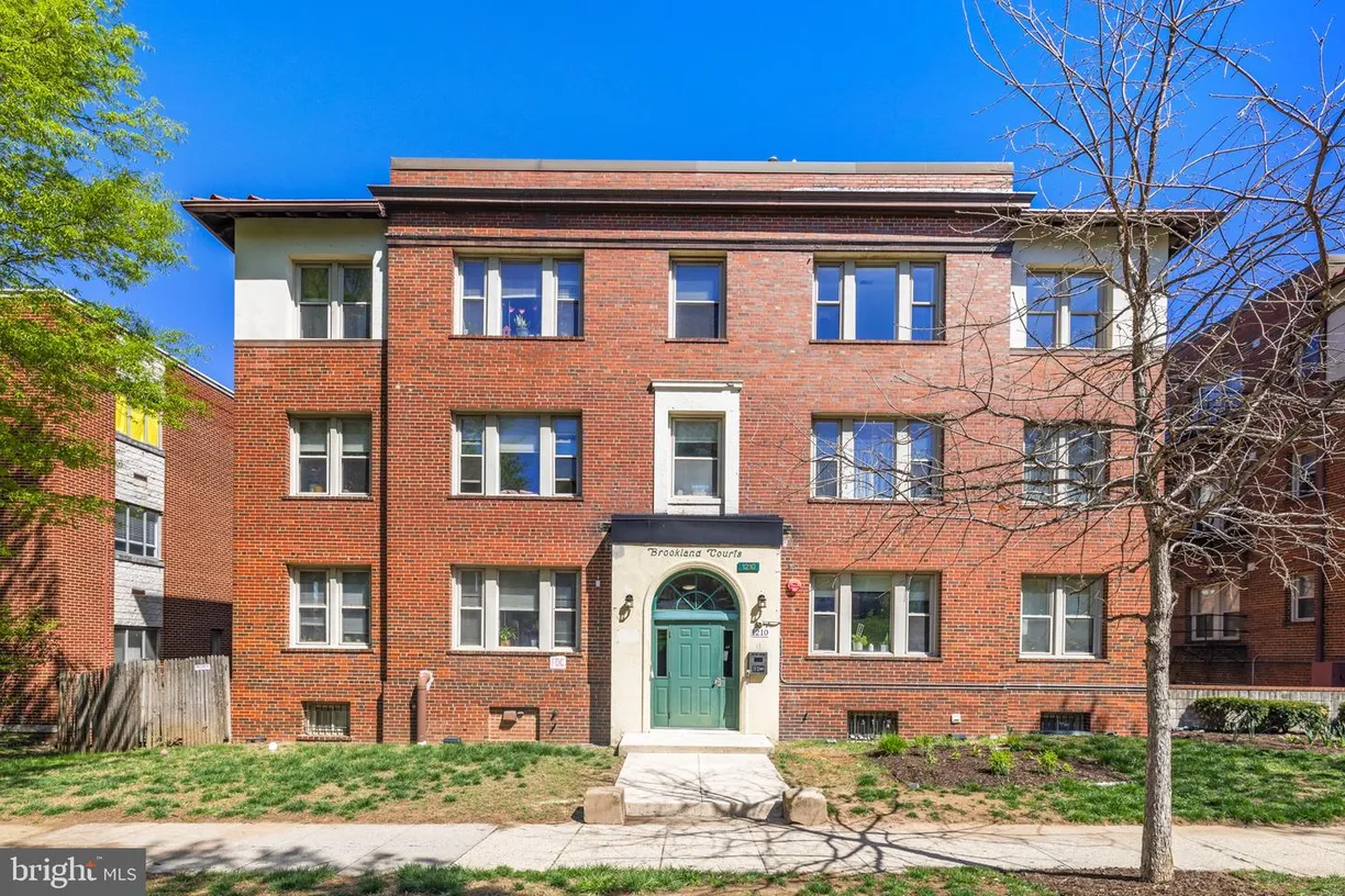 Washington Metro Area Real Estate | View 1210 Perry St Ne, 201 | 2 Beds, 1 Bath