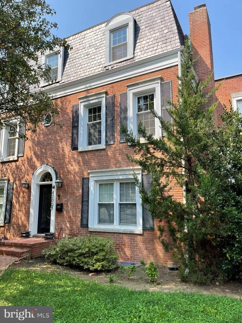 Washington Metro Area Real Estate | View 4200 River Nw | Listing