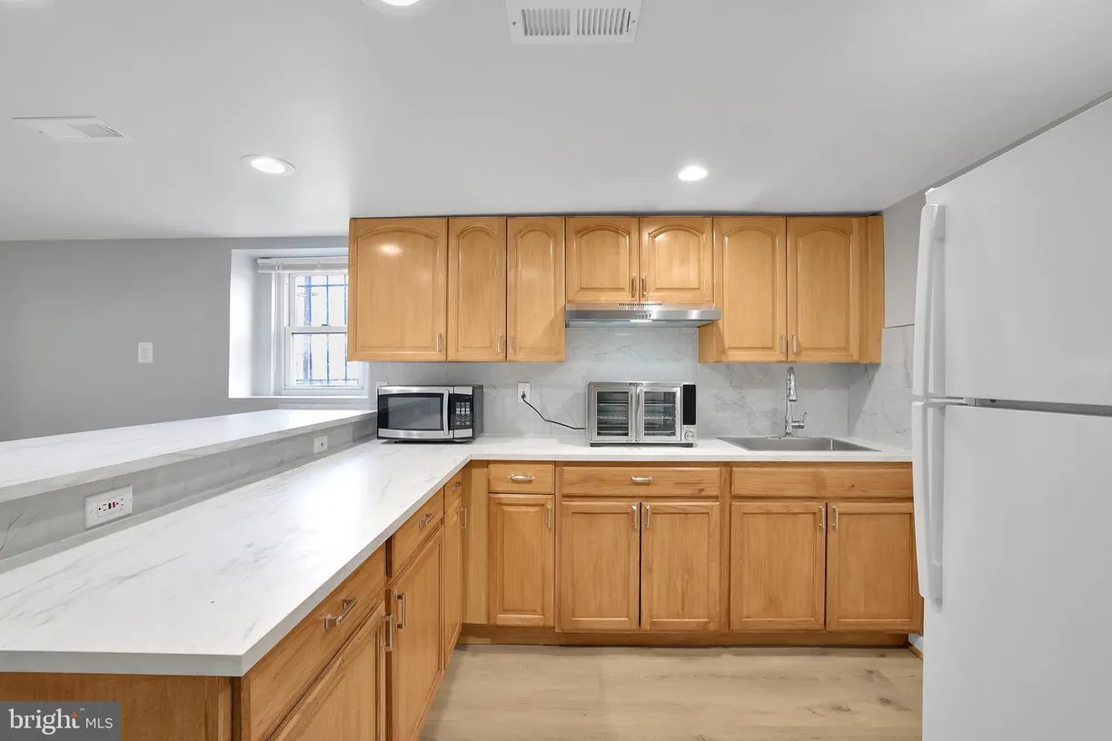 Washington Metro Area Real Estate | View 1234 Harvard St Nw, 1a | Listing
