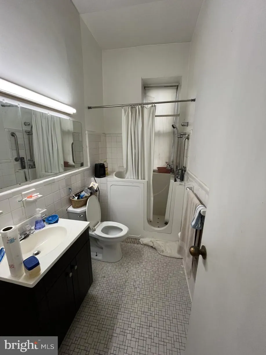 Washington Metro Area Real Estate | View 1851 Columbia Rd Nw, 105 | Listing