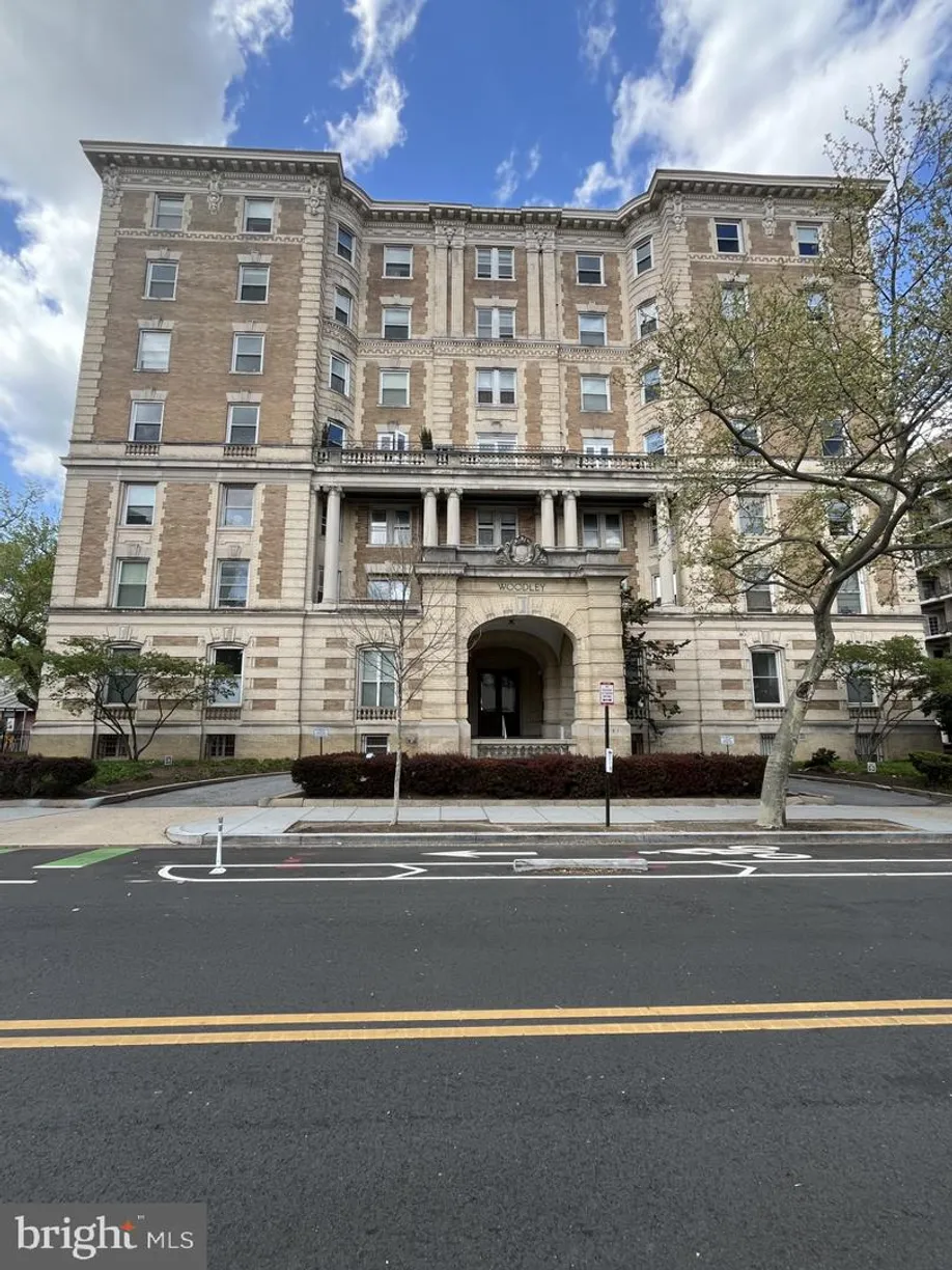 Washington Metro Area Real Estate | View 1851 Columbia Rd Nw, 105 | 1 Bed, 1 Bath