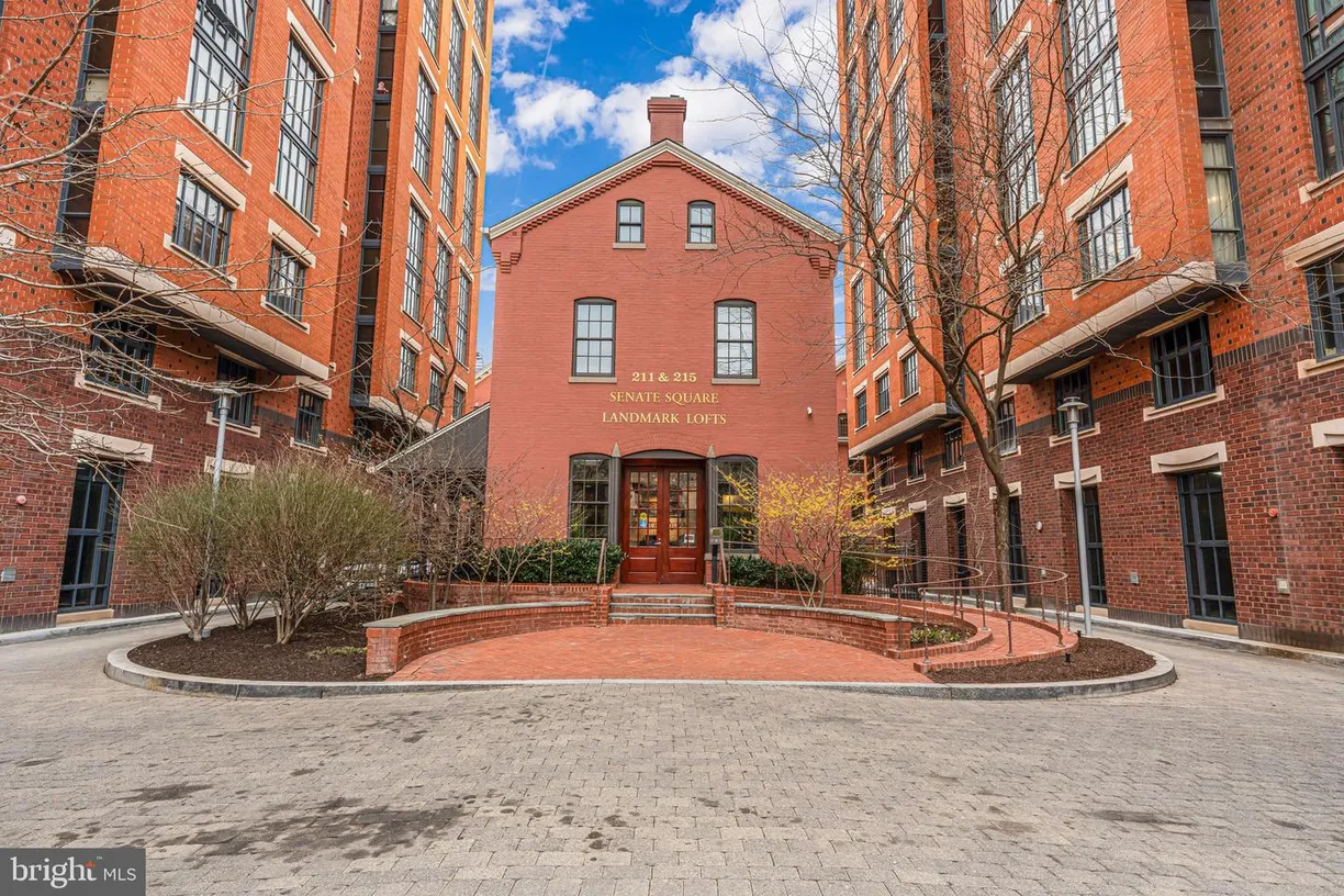 Washington Metro Area Real Estate | View 215 I St Ne, 208 | 2 Beds