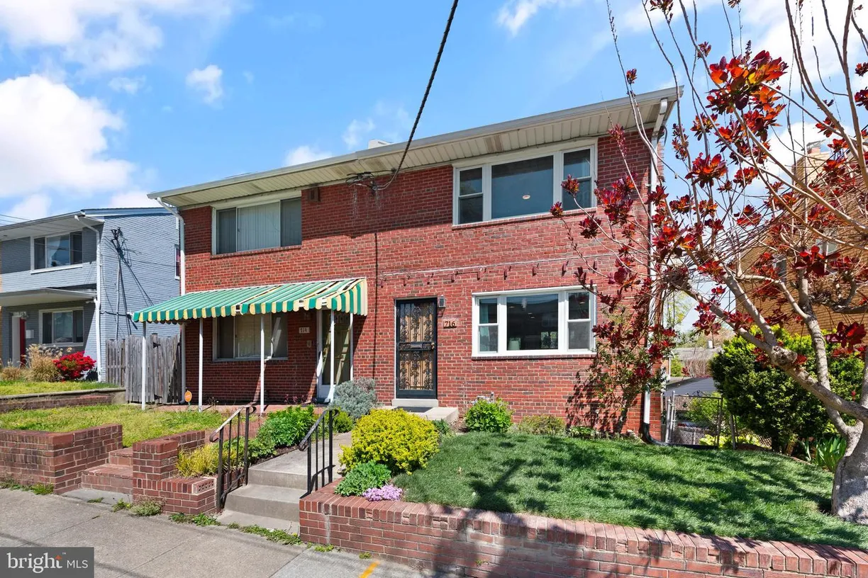Washington Metro Area Real Estate | View 716 Delafield St Ne | 3 Beds, 1 Bath