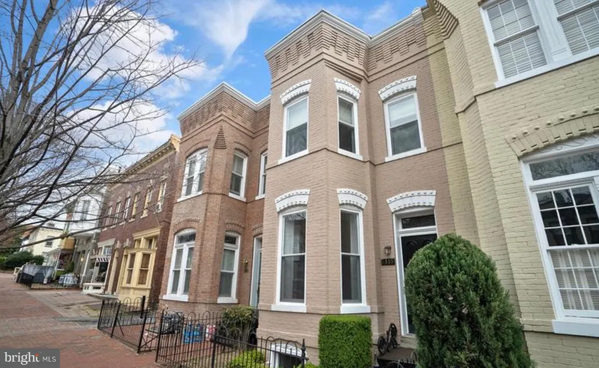 Washington Metro Area Real Estate | View 1319 35th St Nw | 3 Beds