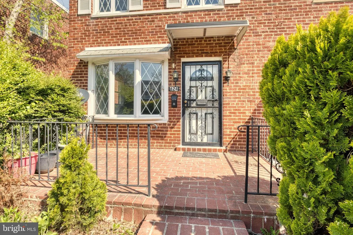 Washington Metro Area Real Estate | View 624 Jefferson St Ne | Listing