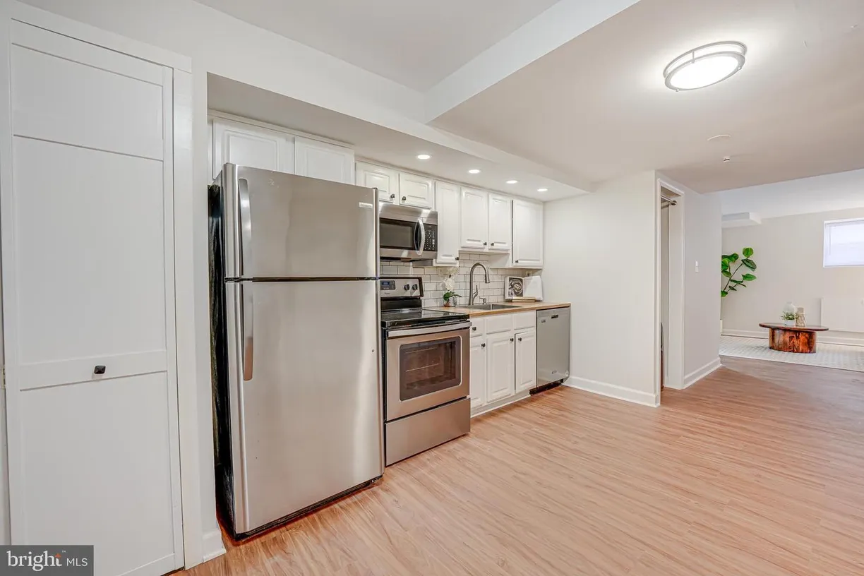 Washington Metro Area Real Estate | View 3426 16th St Nw, t2 | 1 Bed, 1 Bath