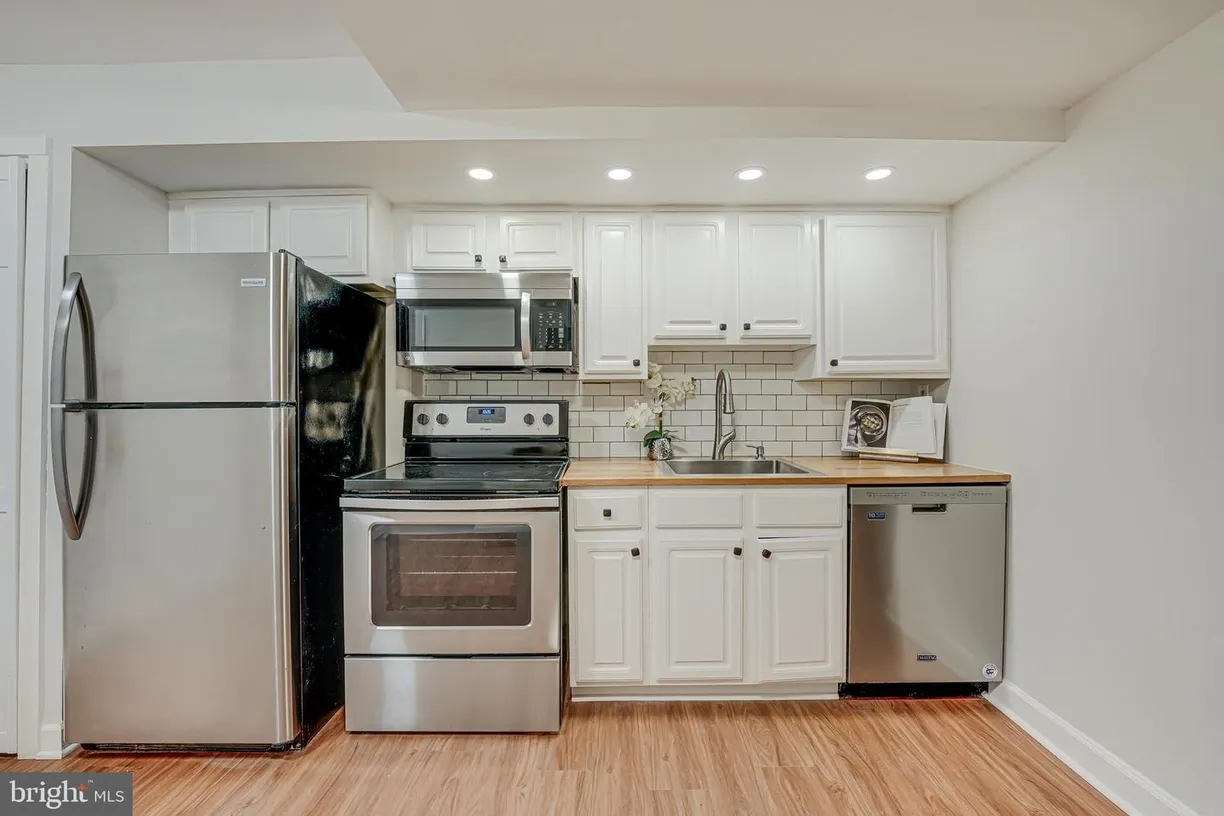 Washington Metro Area Real Estate | View 3426 16th St Nw, t2 | Listing