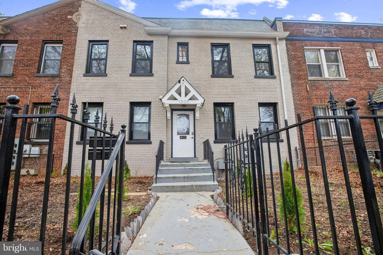 Washington Metro Area Real Estate | View 1703 W Virginia Ave Ne, 2 | Listing