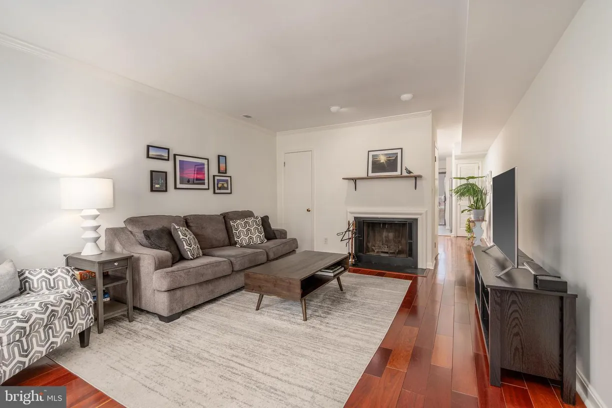 Washington Metro Area Real Estate | View 1715 15th St Nw, 18 | 2 Beds, 1 Bath