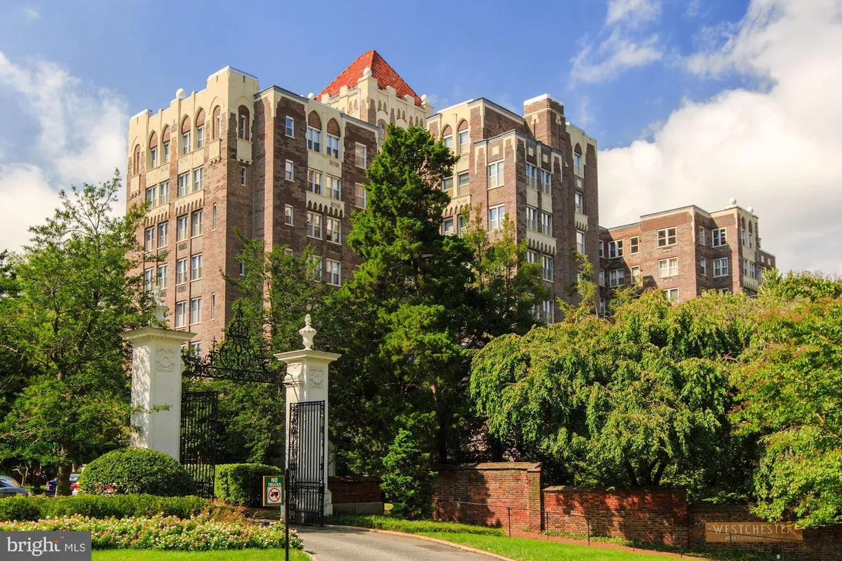 Washington Metro Area Real Estate | View 4000 Cathedral Ave Nw, 248b | 1 Bed, 1 Bath