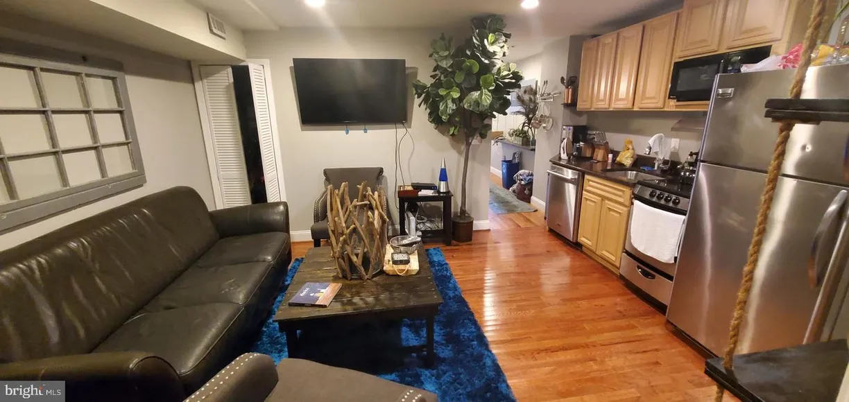 Washington Metro Area Real Estate | View 1153 Neal St Ne, 2 | Listing