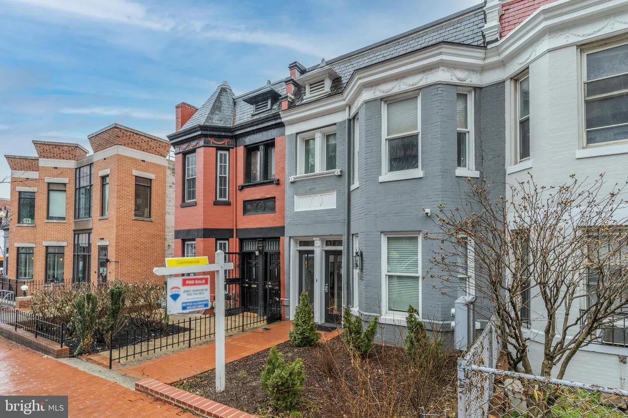 Washington Metro Area Real Estate | View 525 2nd St Ne | Listing