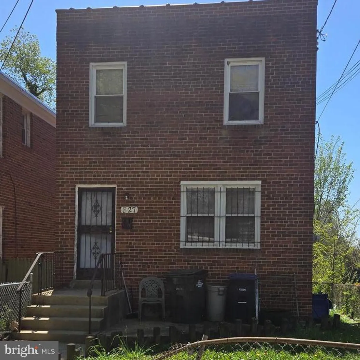 Washington Metro Area Real Estate | View  | 3 Beds, 1 Bath