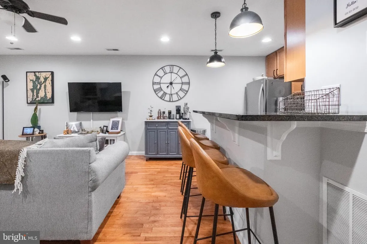 Washington Metro Area Real Estate | View 1952 3rd St Ne, 101 | Listing
