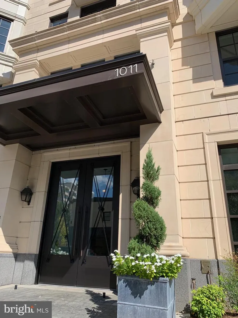 Washington Metro Area Real Estate | View 1011 M St Nw, 702 | Listing