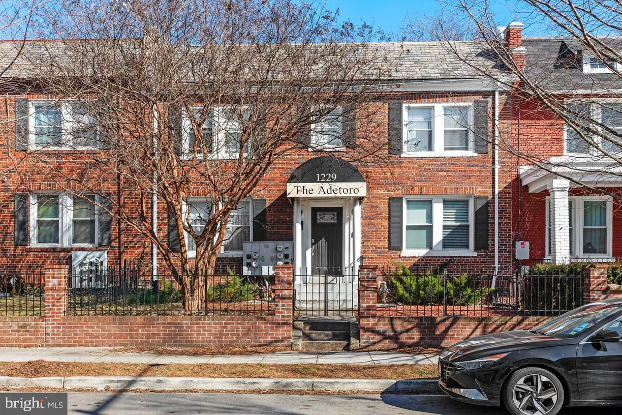 Washington Metro Area Real Estate | View 1229 18th St Ne, 201 | 2 Beds