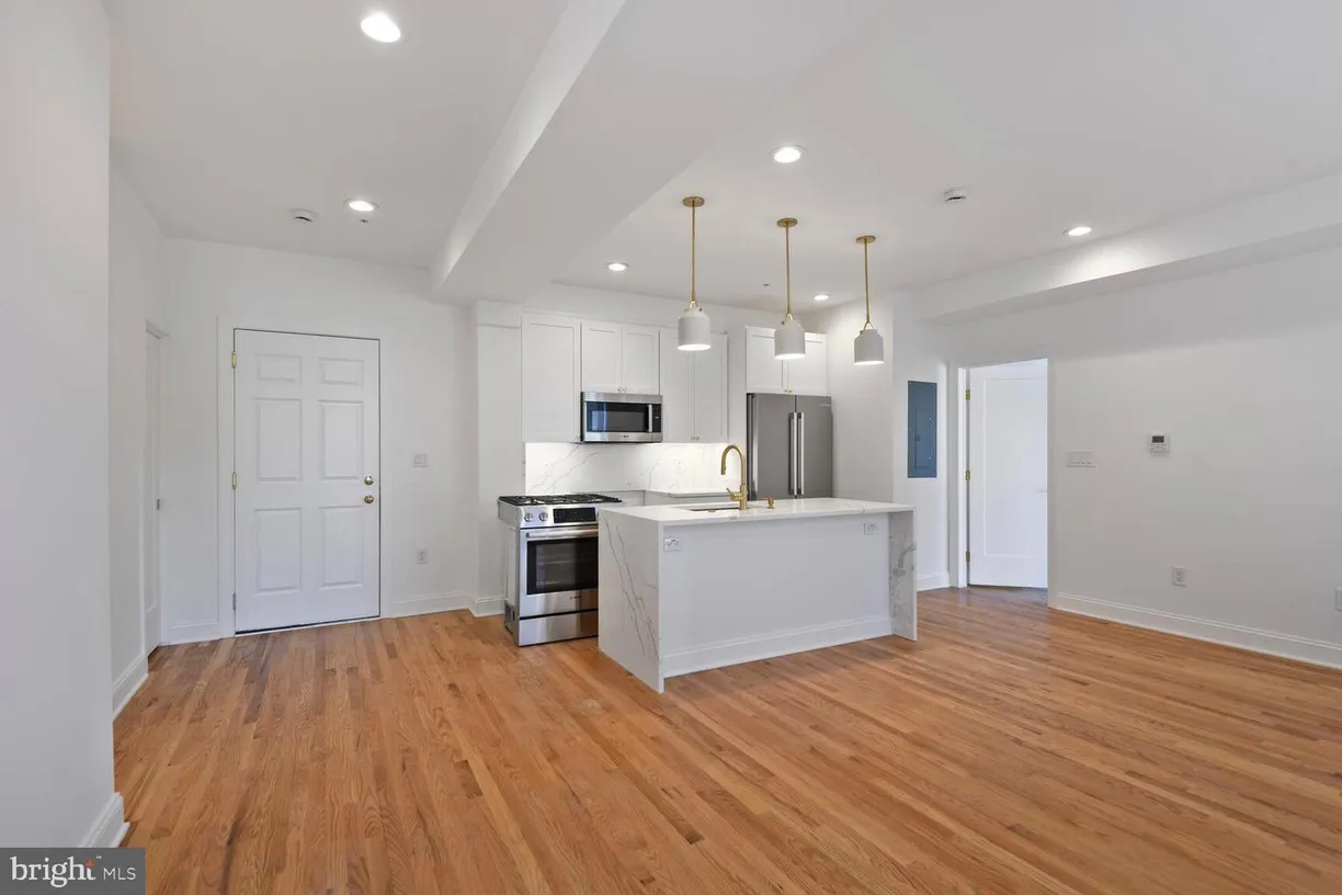 Washington Metro Area Real Estate | View 1351 Wisconsin Ave Nw, 2b | Listing