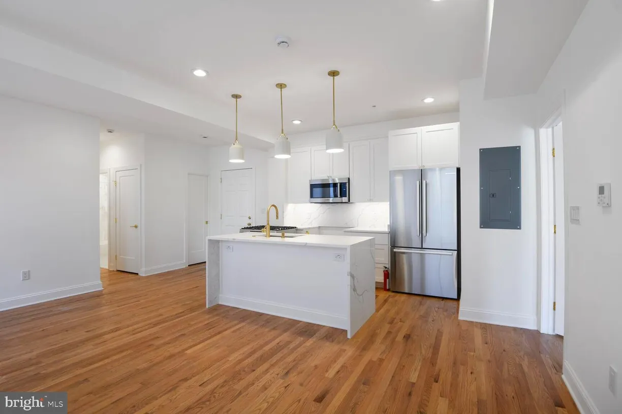 Washington Metro Area Real Estate | View 1351 Wisconsin Ave Nw, 2b | 2 Beds