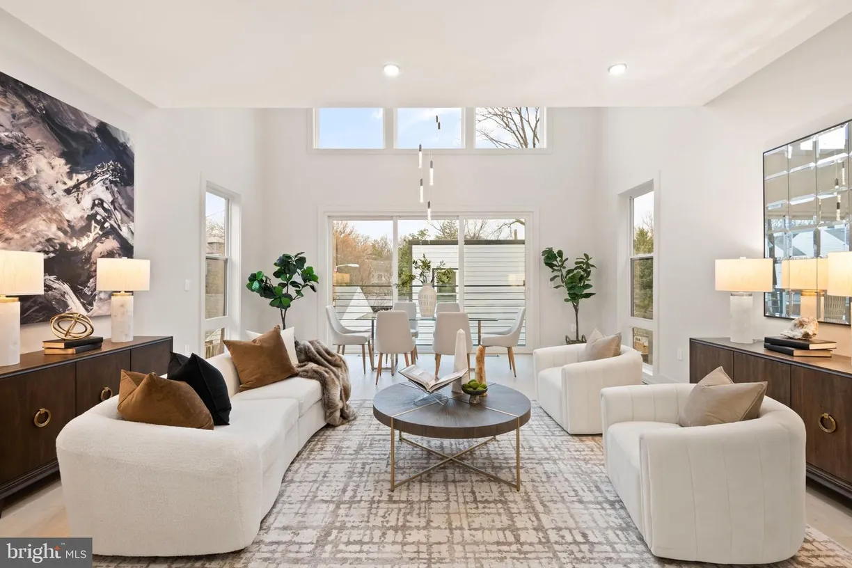 Washington Metro Area Real Estate | View 6116 30th St Nw | 7 Beds, 6 Baths