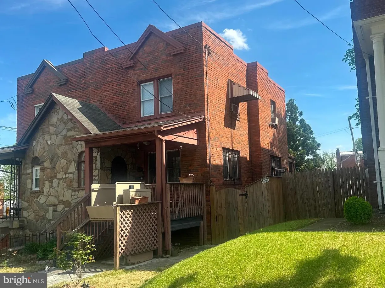 Washington Metro Area Real Estate | View 5237 Ames St Ne | 3 Beds, 1 Bath