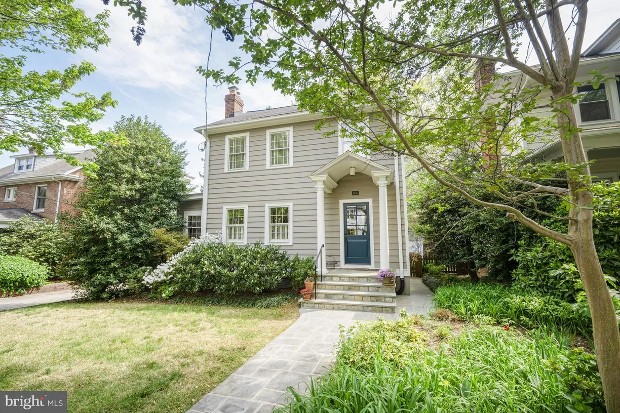 Washington Metro Area Real Estate | View 3940 Livingston St Nw | 3 Beds, 2 Baths