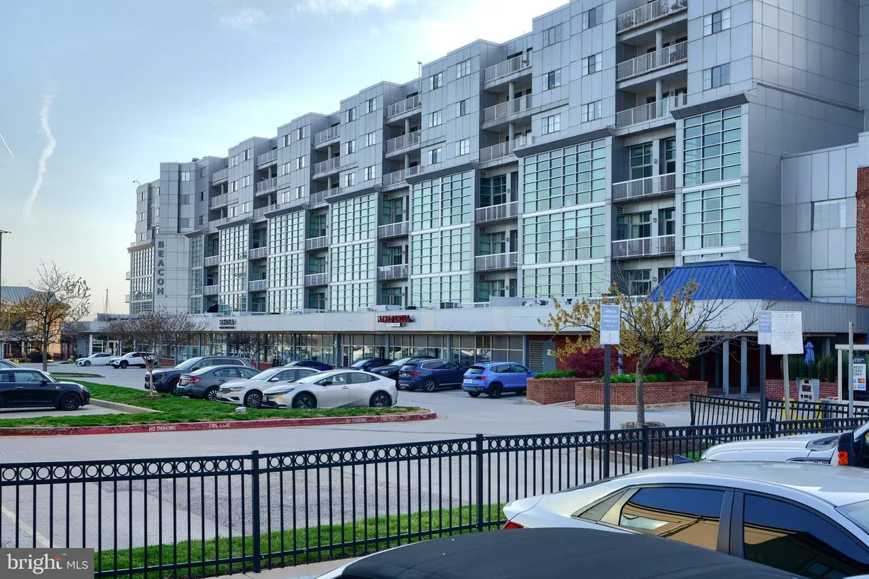 Washington Metro Area Real Estate | View 2702 Lighthouse Pt E, 731 | 2 Beds, 2 Baths