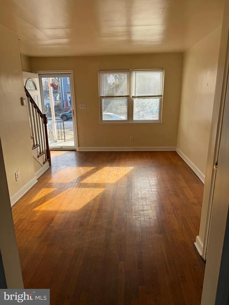 Washington Metro Area Real Estate | View 824 Glenwood Ave | Listing