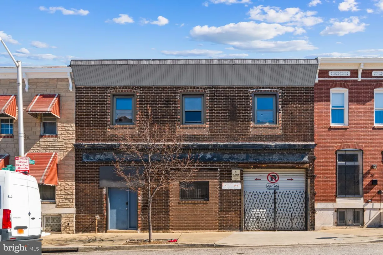 Washington Metro Area Real Estate | View 101 N Clinton St | 3 Beds, 2 Baths