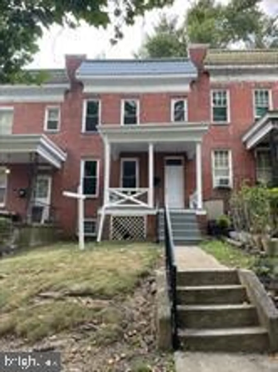 Washington Metro Area Real Estate | View 22 S Tremont Road S | 3 Beds, 1 Bath
