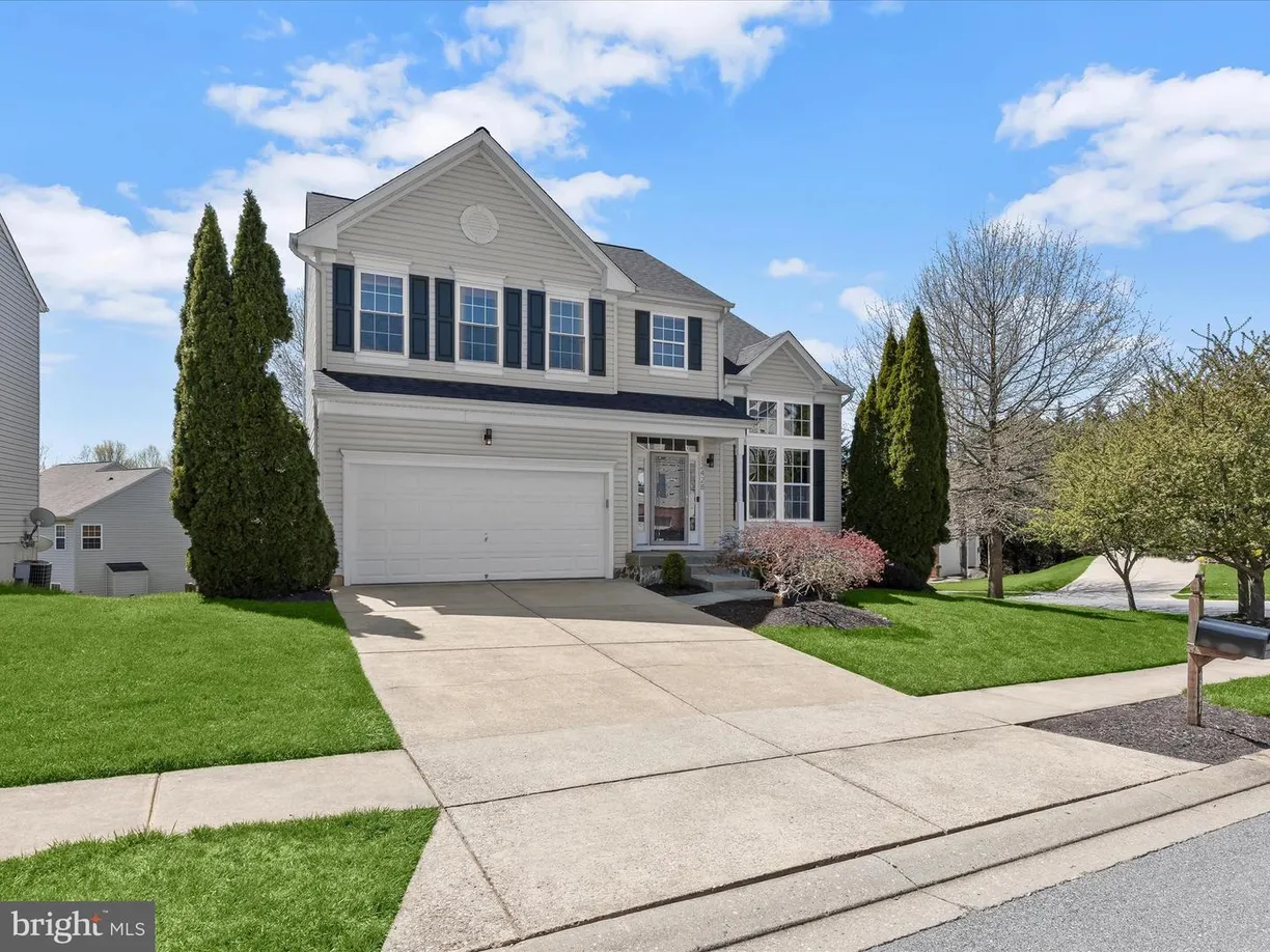 Washington Metro Area Real Estate | View 12428 Diploma Dr | 5 Beds, 3 Baths