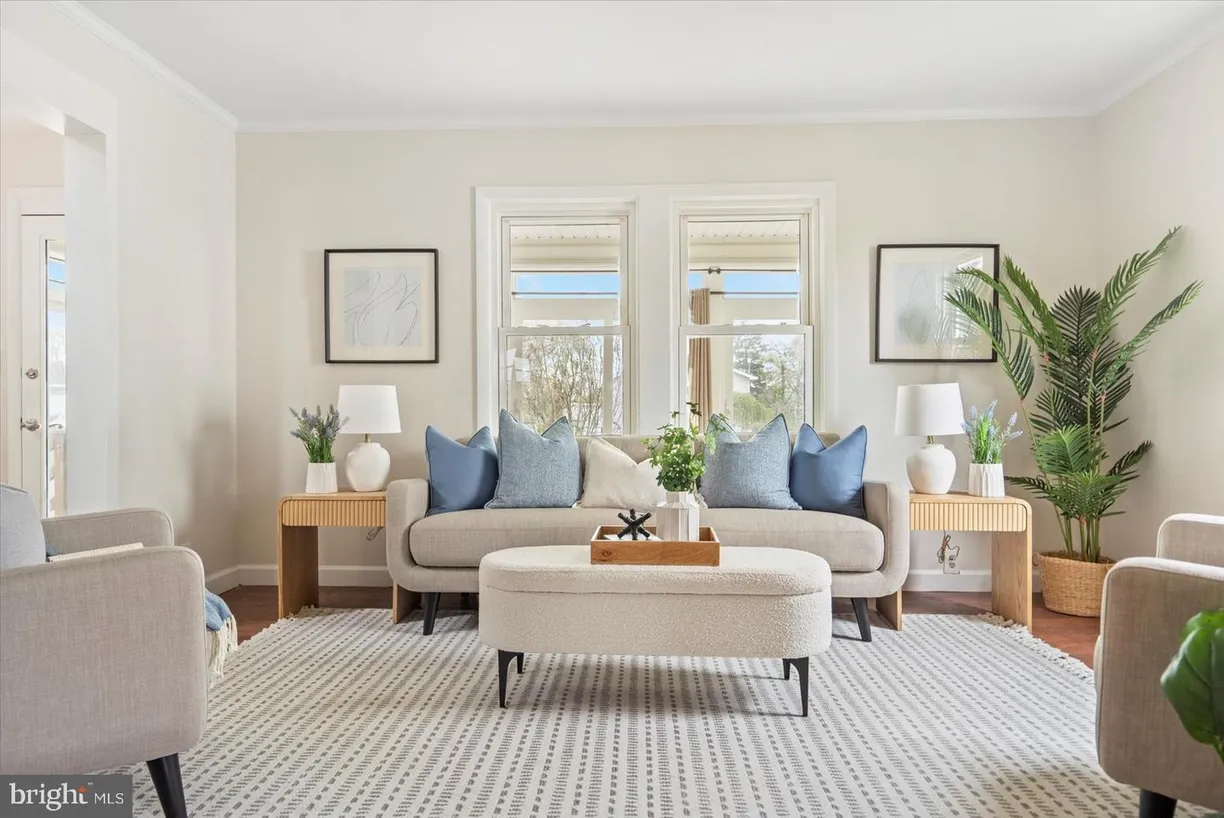 Washington Metro Area Real Estate | View 14 Jefferson Ave | 5 Beds, 2 Baths