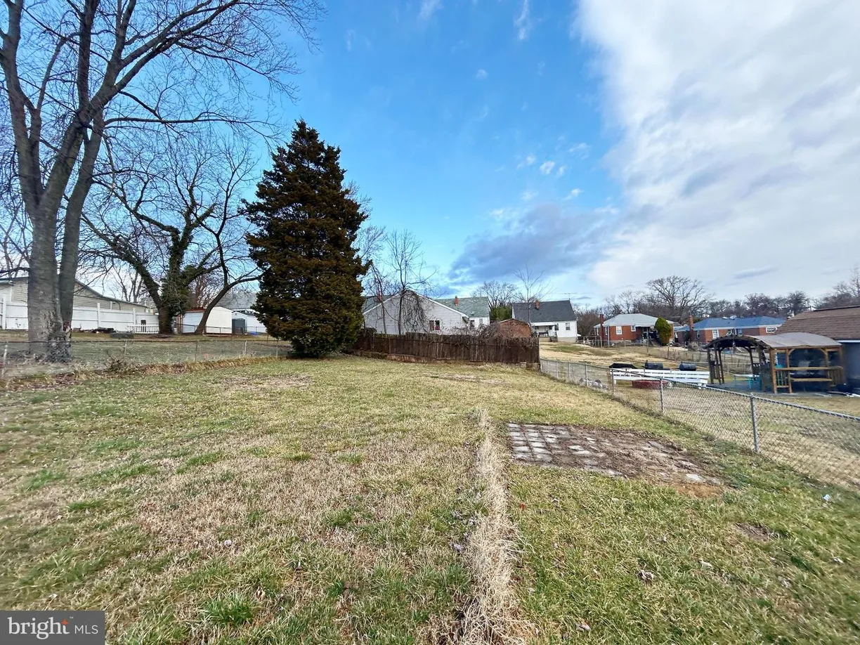Washington Metro Area Real Estate | View 7916 Underhill Rd | Listing