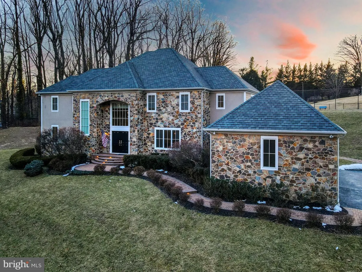 Washington Metro Area Real Estate | View 6 Paladia Way | 5 Beds, 6 Baths