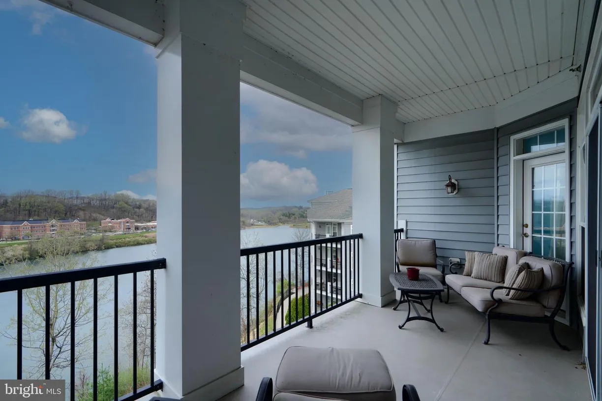 Washington Metro Area Real Estate | View 2800 Stone Cliff Dr, 410 | Listing