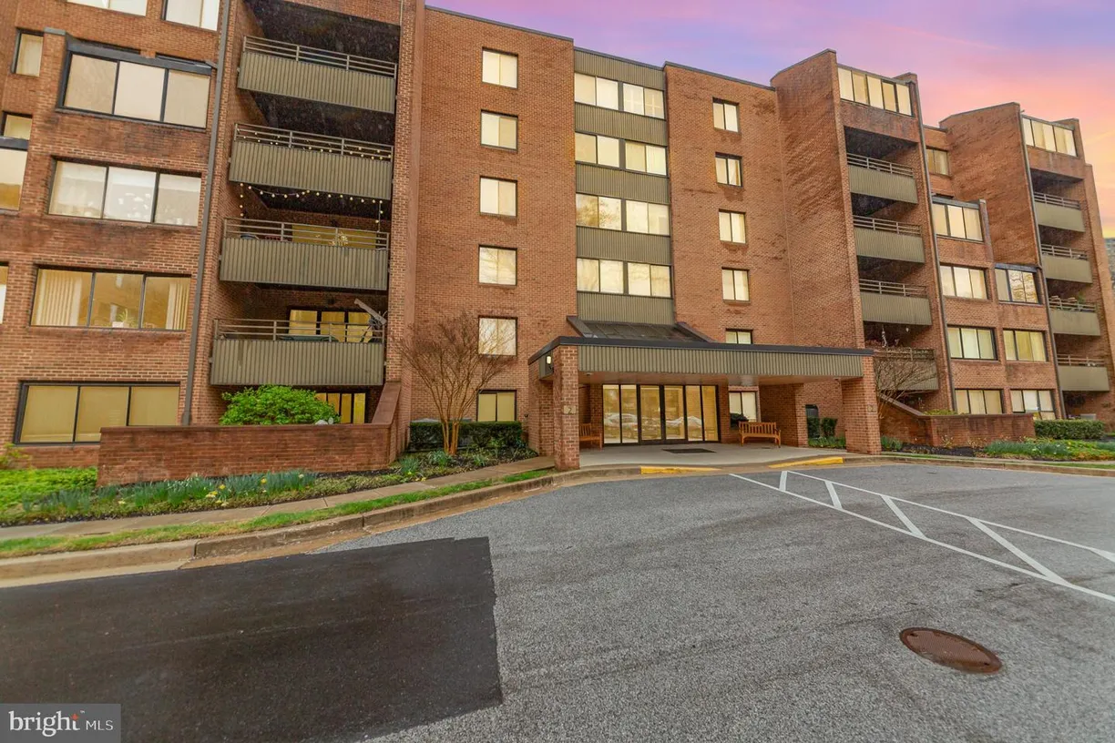 Washington Metro Area Real Estate | View 2 Southerly Ct, 608 | 2 Beds, 2 Baths