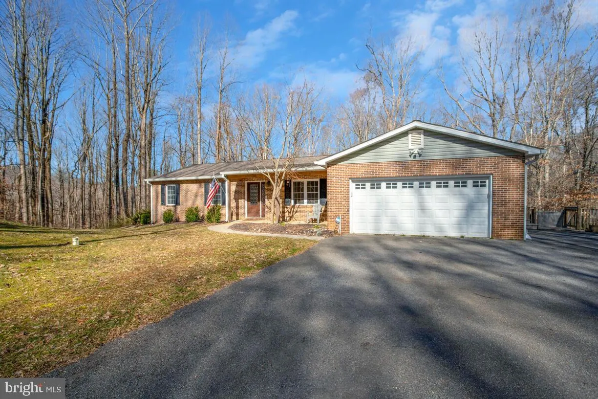 Washington Metro Area Real Estate | View 3530 Karen Dr | 5 Beds, 3 Baths