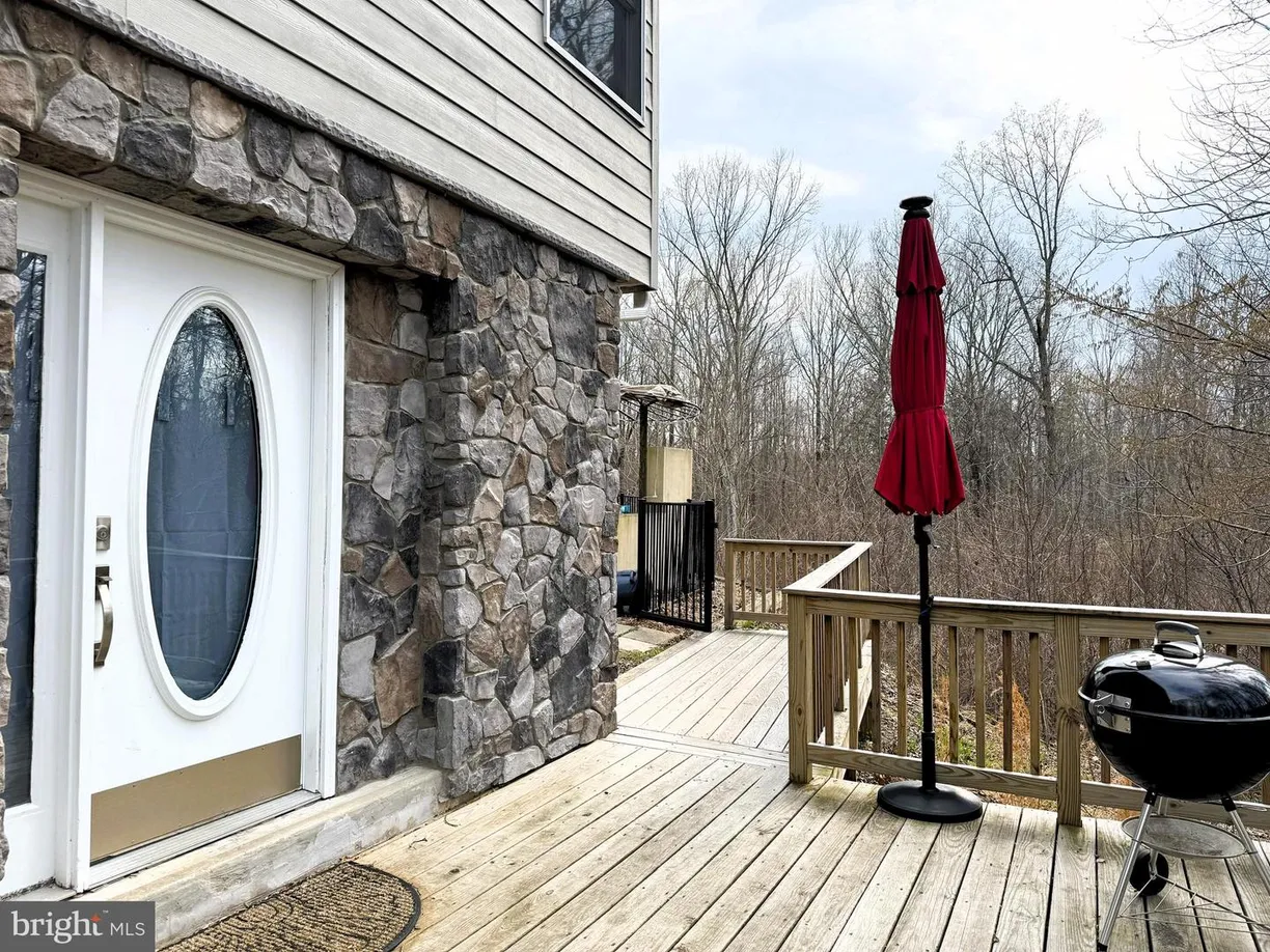 Washington Metro Area Real Estate | View 1251 Hinton Dr | 1 Bed