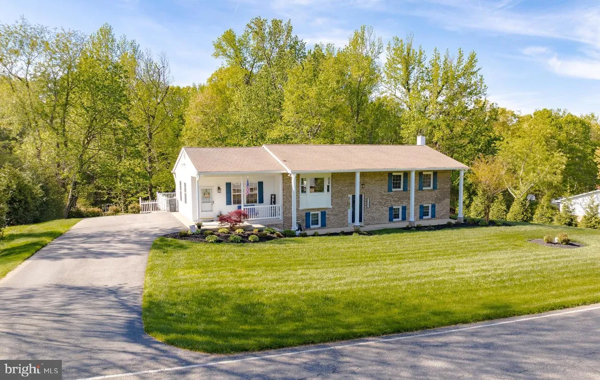 Washington Metro Area Real Estate | View 3500 King Dr | 4 Beds, 3 Baths