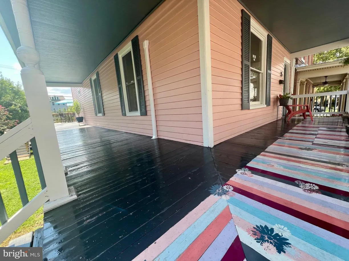Washington Metro Area Real Estate | View 35 Main St S | Listing