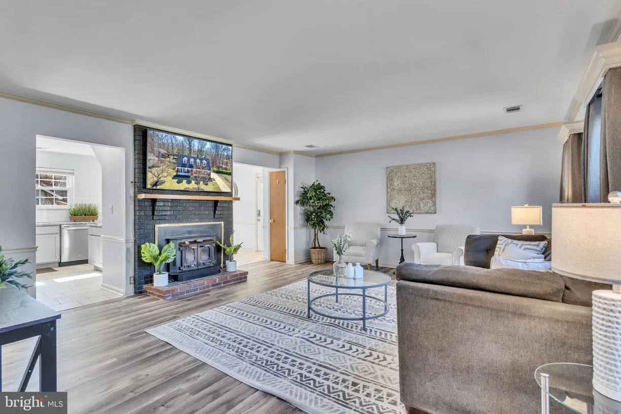 Washington Metro Area Real Estate | View 3059 Huntington Cir | 4 Beds, 2 Baths