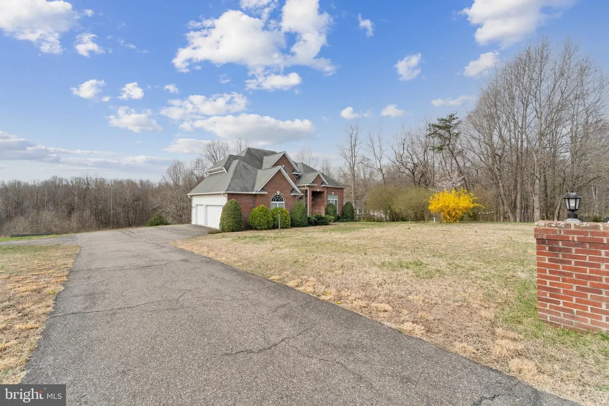 Washington Metro Area Real Estate | View 15715 Hens Rest Ln | Listing