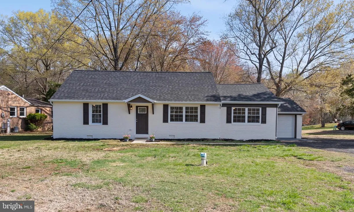 Washington Metro Area Real Estate | View 6660 Pomfret Rd | 3 Beds, 2 Baths