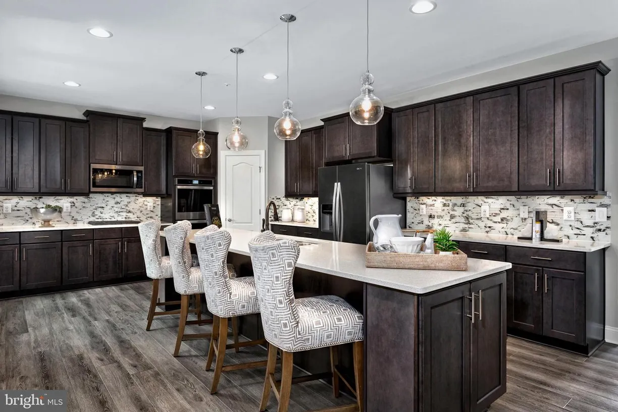 Washington Metro Area Real Estate | View TBB Tbb Enfield Farm Ln, oakdale Ii | Listing