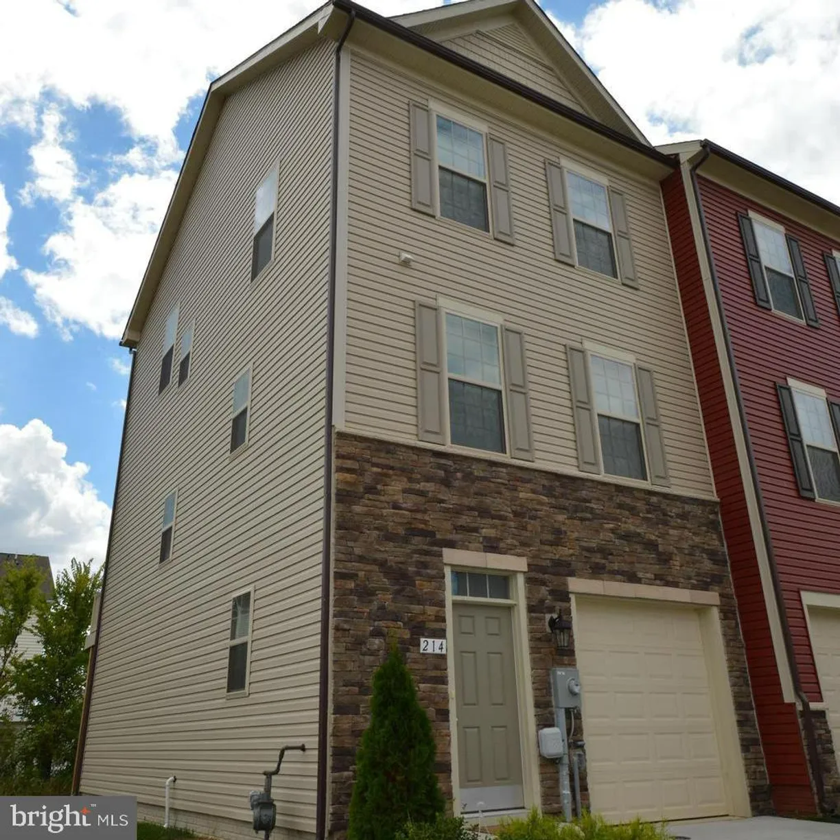 Washington Metro Area Real Estate | View 214 Pomegranate Ln | 3 Beds