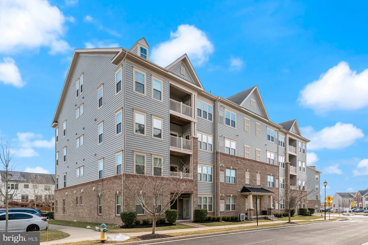 Washington Metro Area Real Estate | View 6521 Walcott Ln, 402 | 2 Beds, 2 Baths